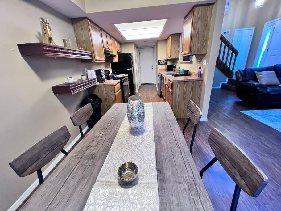 Апартаменти The Cozy Townhouse Wpafb & Wsu Фейрборн Екстер'єр фото